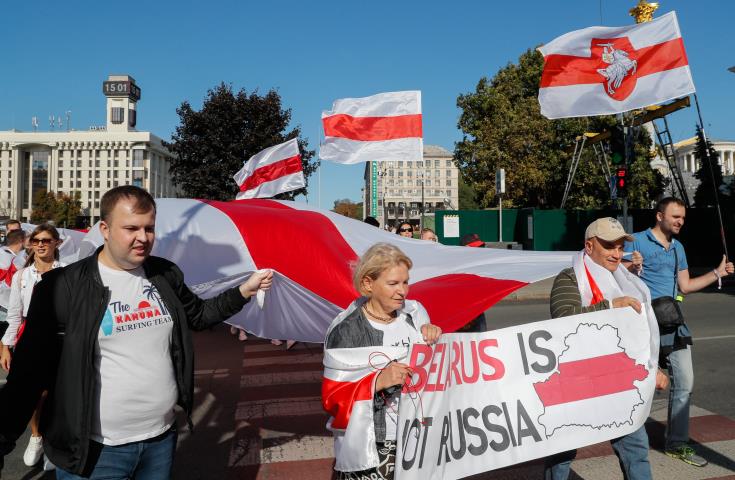 ΜΙΝΣΚ: Δεκάδες χιλιάδες διαδηλωτές στους δρόμους ζητώντας την παραίτηση του Λουκασένκο